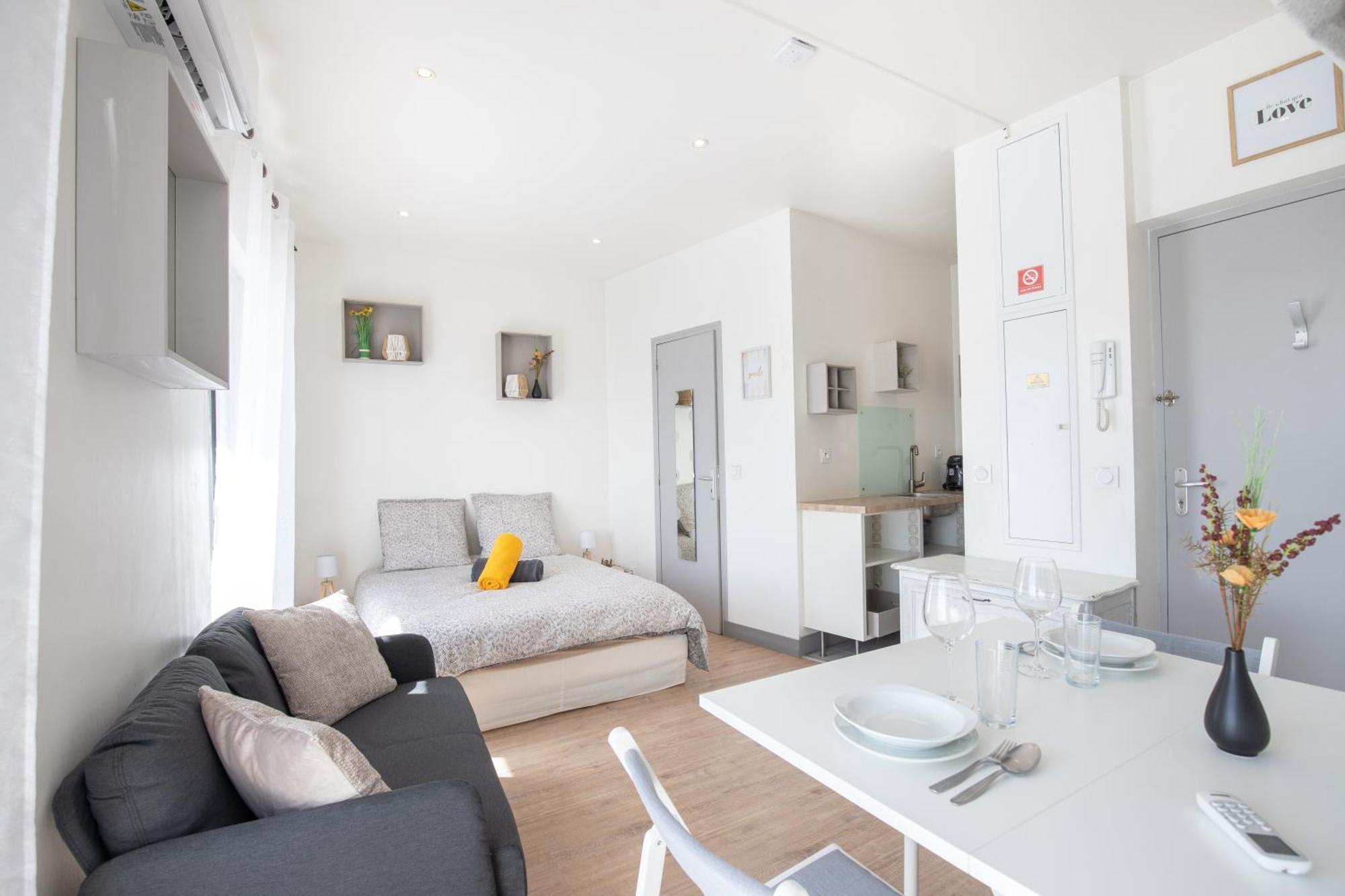 Le Partage Des Eaux - 4 Couchages - Hypercentre - Clim - Wifi Apartment LʼIsle-sur-la-Sorgue Exterior foto