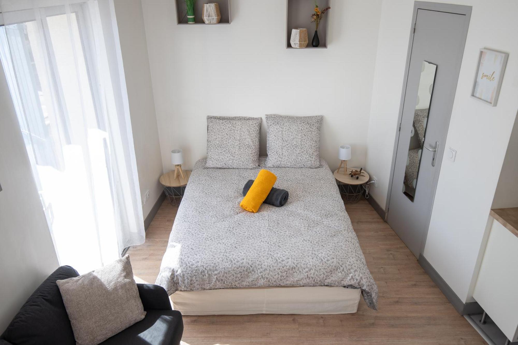 Le Partage Des Eaux - 4 Couchages - Hypercentre - Clim - Wifi Apartment LʼIsle-sur-la-Sorgue Exterior foto