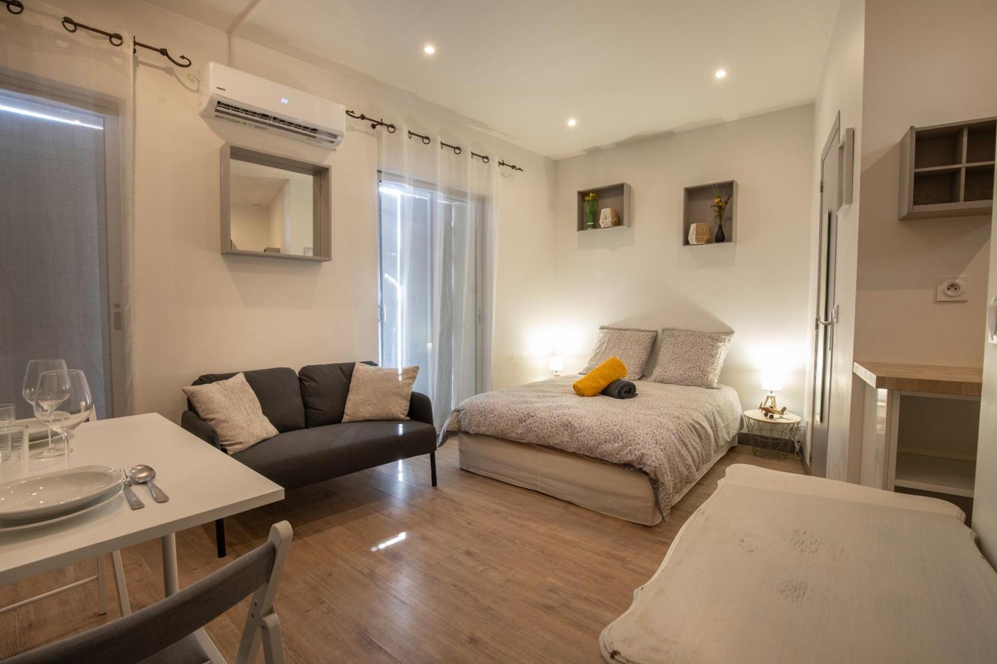 Le Partage Des Eaux - 4 Couchages - Hypercentre - Clim - Wifi Apartment LʼIsle-sur-la-Sorgue Exterior foto
